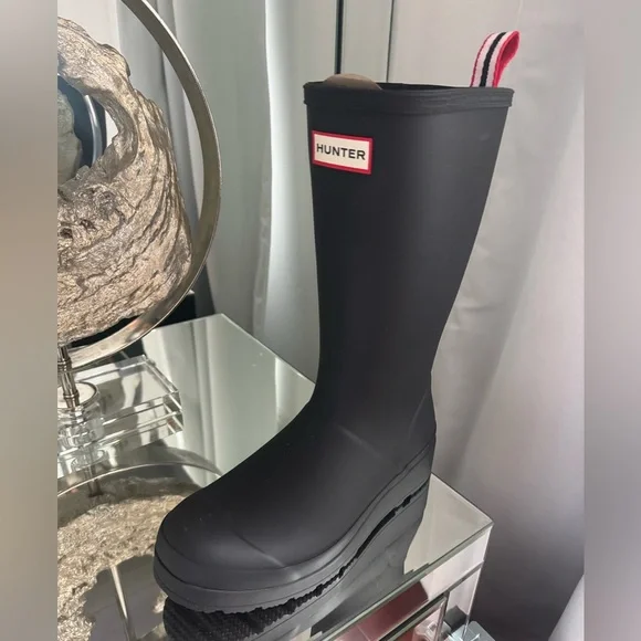 New• HUNTER rain boot mid calf - Picture 1 of 7